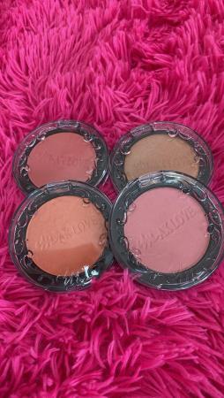 BLUSH POWDER